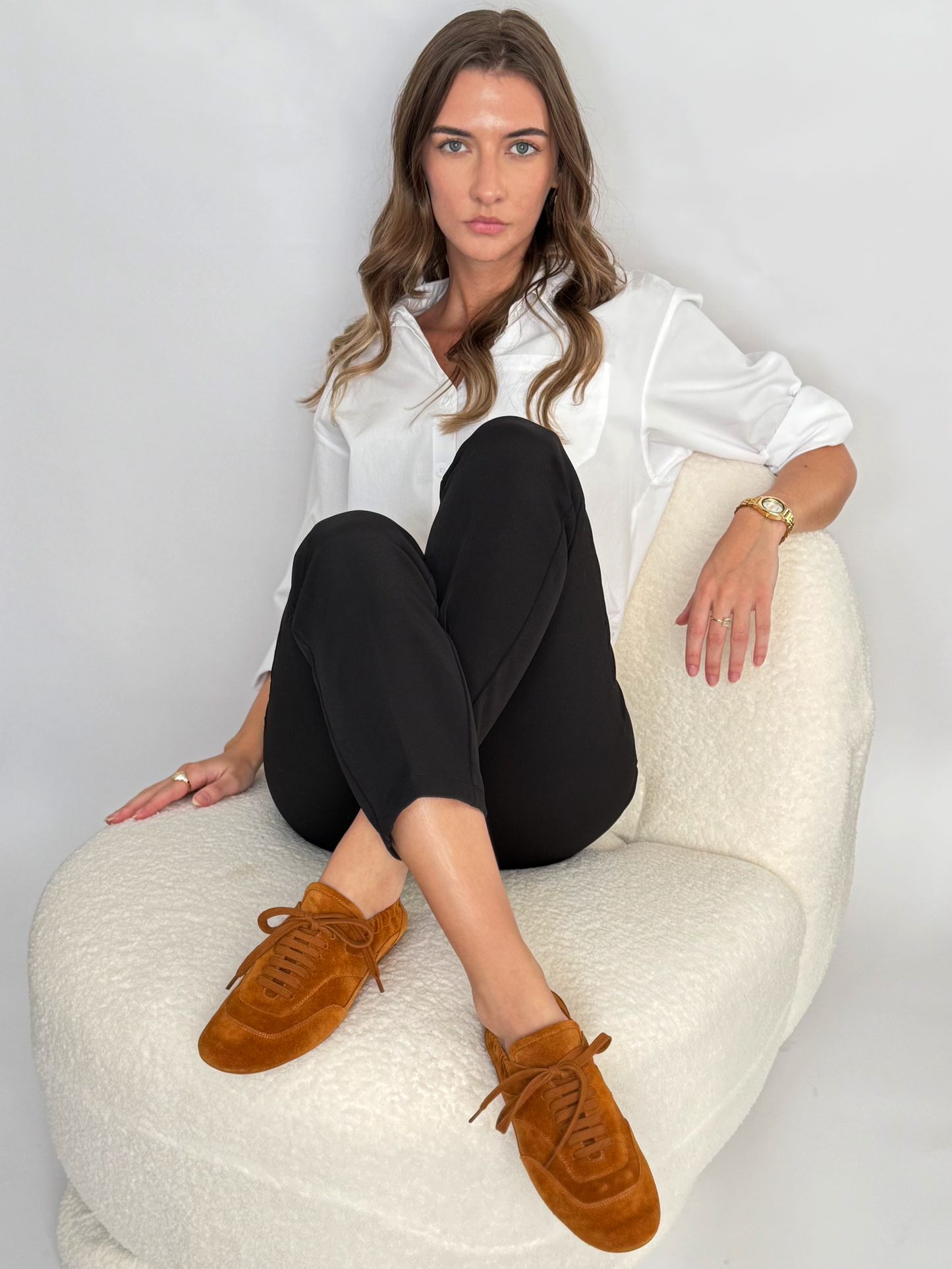 Tênis de camurça marrom